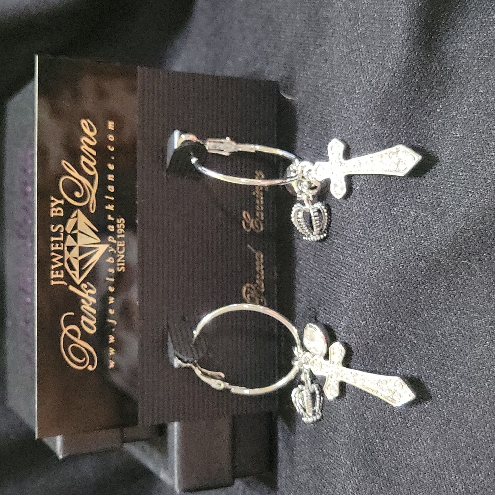 NIB Park Lane silver hoop earrings with royal charms and crystals
